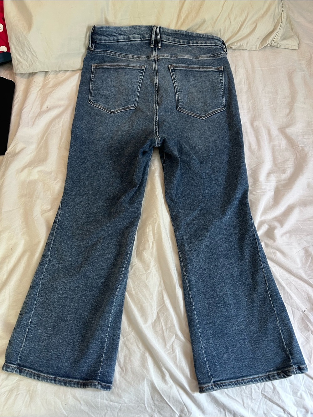 Good American Women's Flared Denim Jeans in Medium Blue - Classic Style - Picture 3 of 6